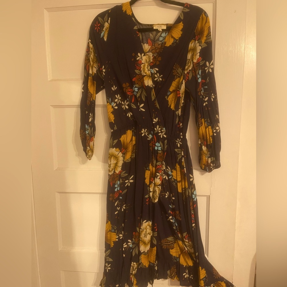 Size medium knee length dress